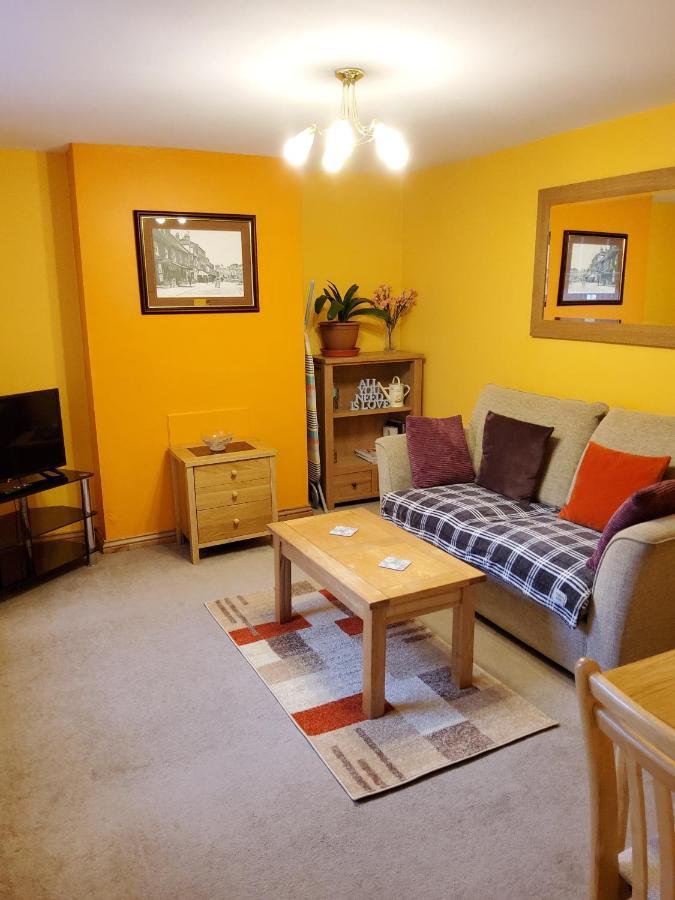 Saltburn Holidays Primrose Cottage ギーズバラ エクステリア 写真